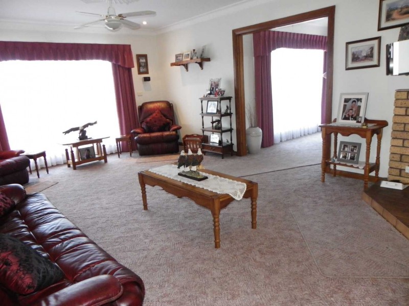 11 Athol Street, Somerset TAS 7322