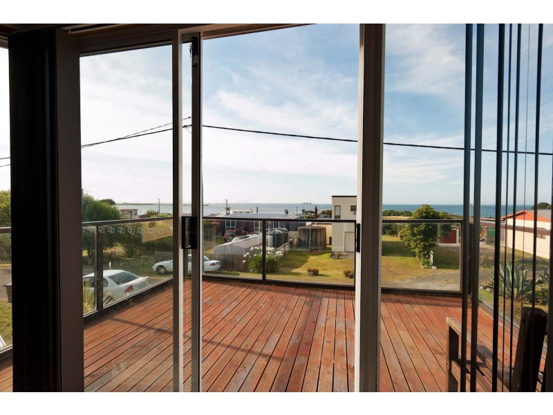 10 Barnett Street, Crayfish Creek TAS 7321