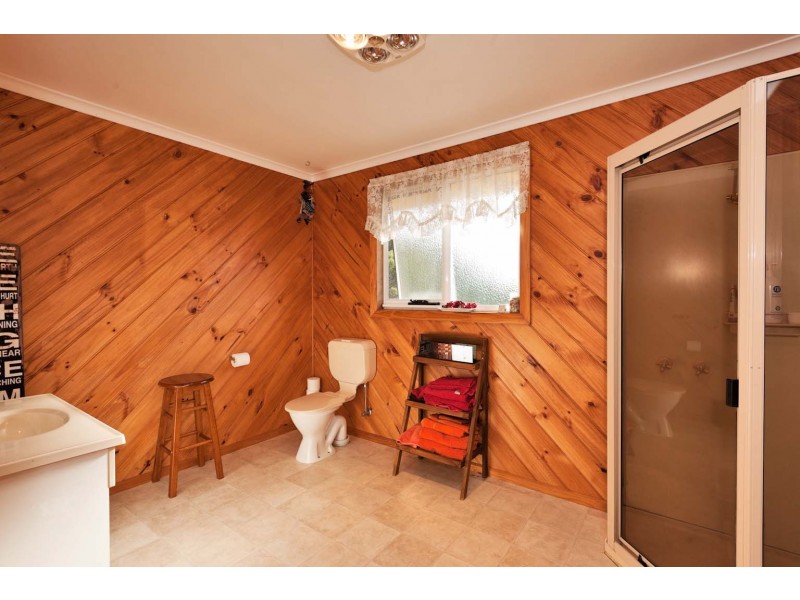 10 Barnett Street, Crayfish Creek TAS 7321