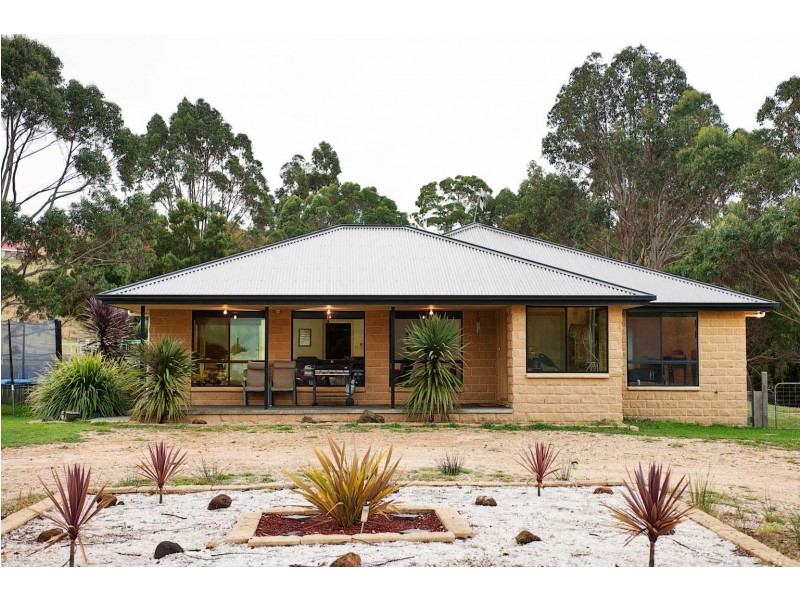 43 Pecks Road, Flowerdale TAS 7325