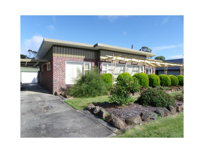 18 Austin Street, Wynyard TAS 7325