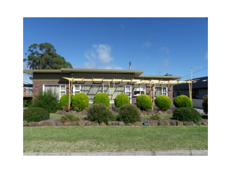 18 Austin Street, Wynyard TAS 7325