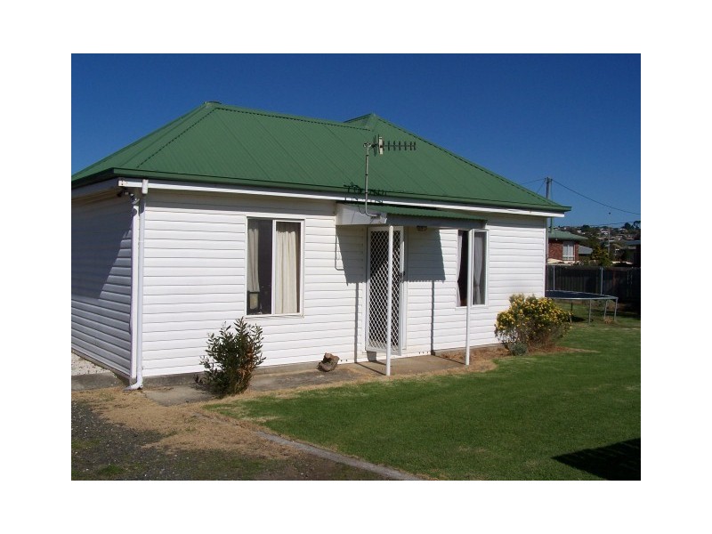 13 Esplanade, Somerset TAS 7322