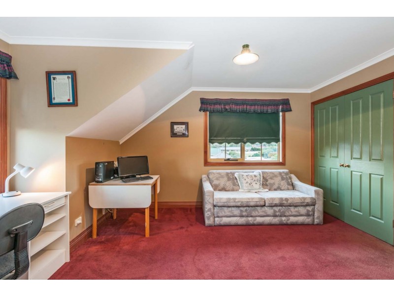 16 Golf Links Road, Wynyard TAS 7325