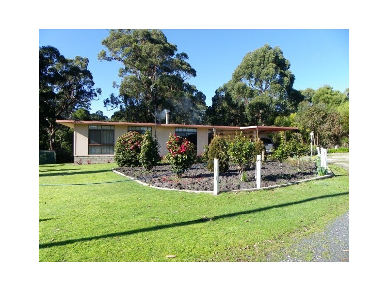 35 to 37 Banksia Avenue, Sisters Beach TAS 7321
