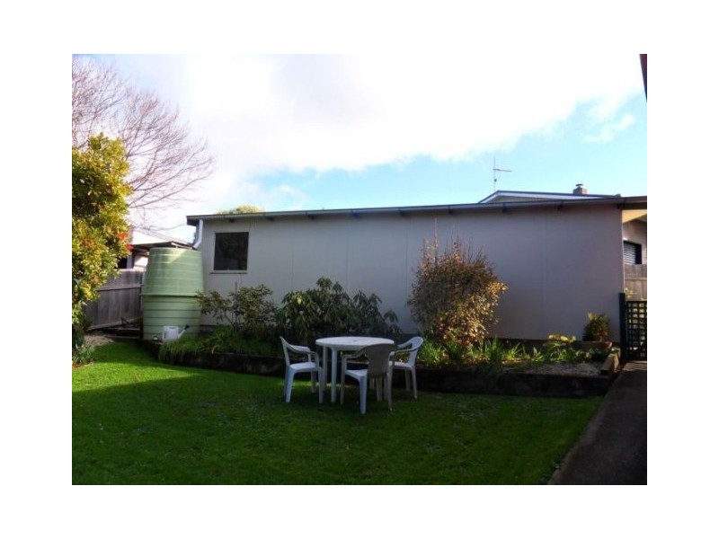 8 Guy Crescent, Somerset TAS 7322