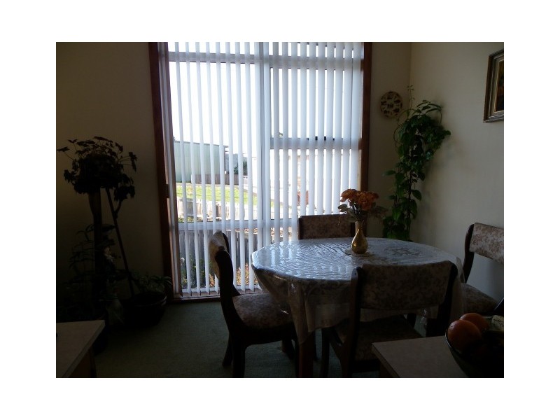 8 Guy Crescent, Somerset TAS 7322