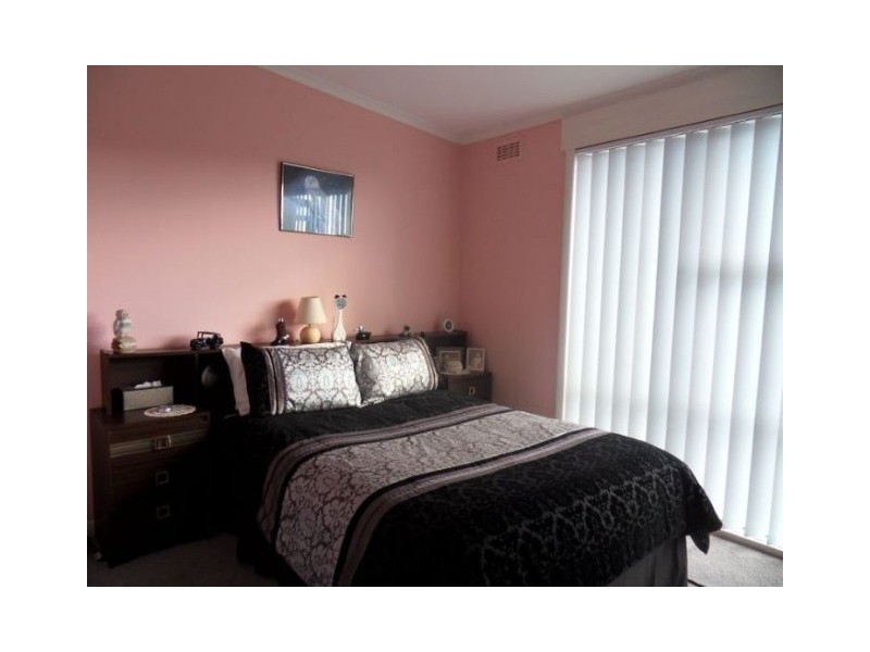 8 Guy Crescent, Somerset TAS 7322