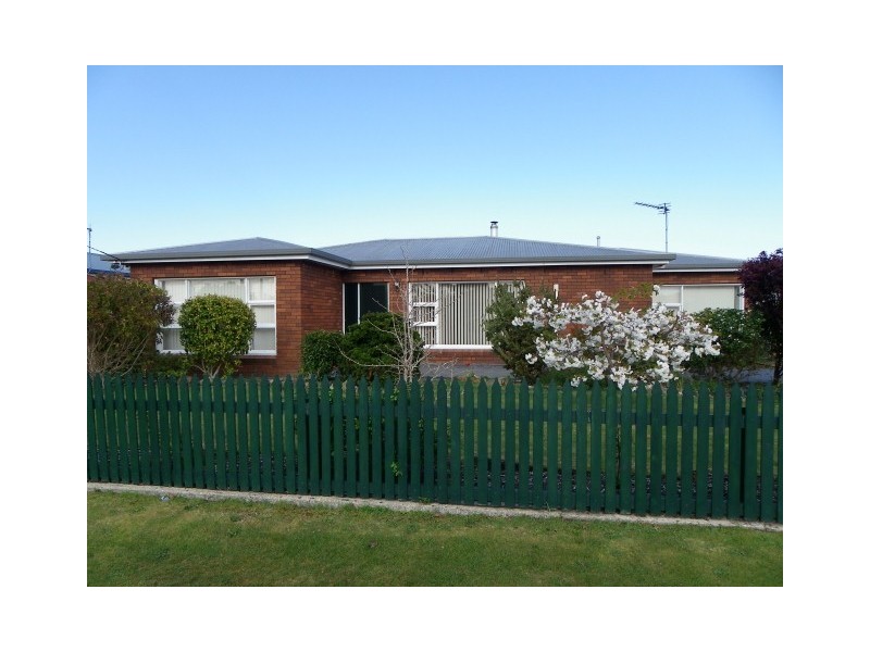 76 Saunders Street, Wynyard TAS 7325