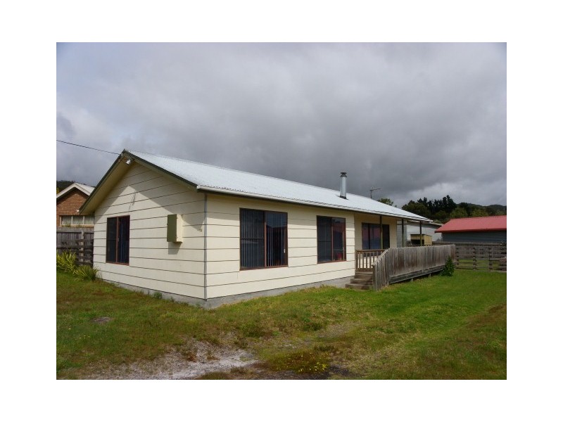 12 Irbys Circus, Sisters Beach TAS 7321