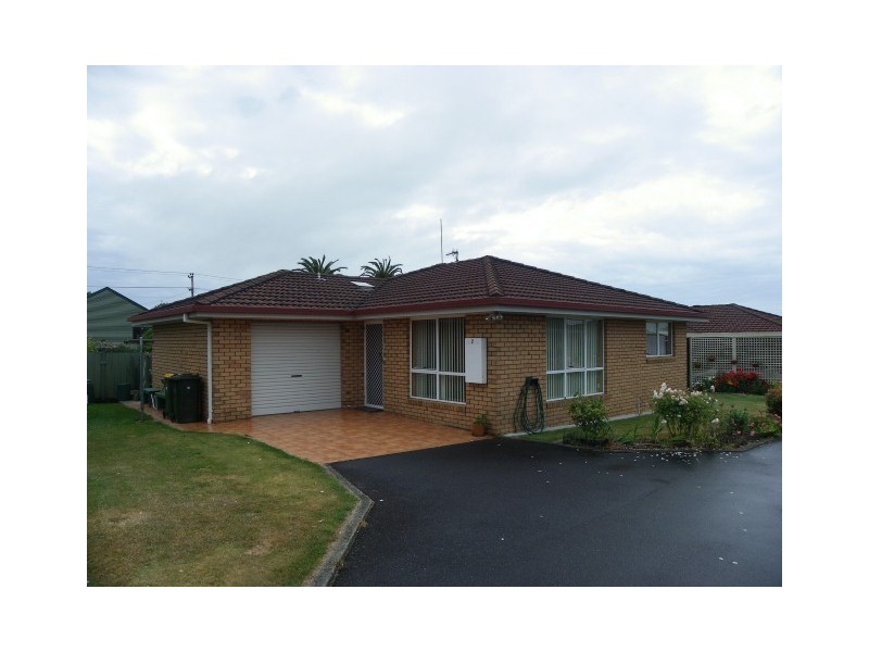 2/33 Saunders Street, Wynyard TAS 7325