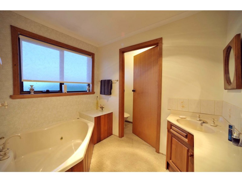17126 Bass Highway, Boat Harbour TAS 7321