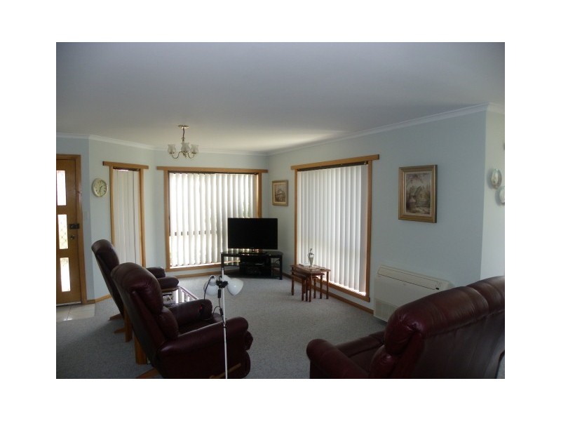 2/43 George Street, Wynyard TAS 7325