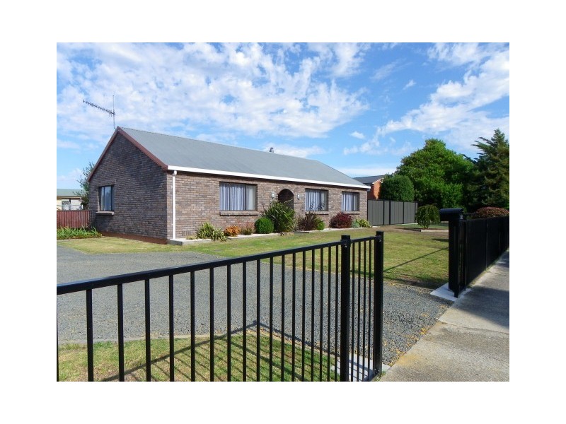 12 Martin Street, Wynyard TAS 7325