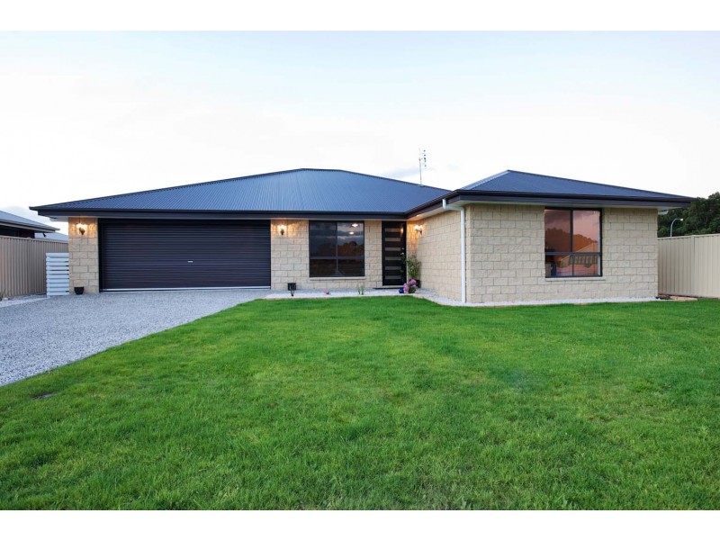 22 York Street, Wynyard TAS 7325