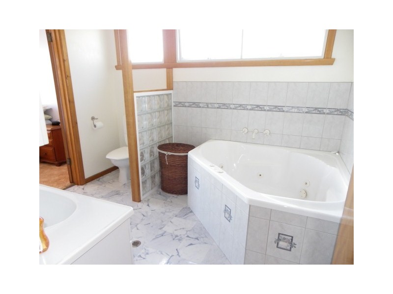 85 Old Bass Highway, Wynyard TAS 7325