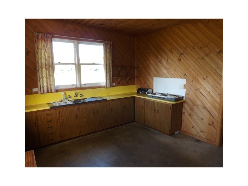 260 Ten Foot Track, Preolenna TAS 7325