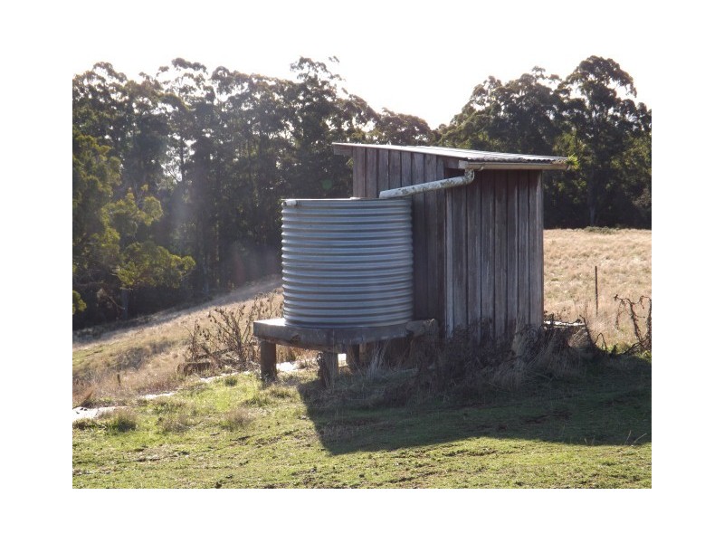 260 Ten Foot Track, Preolenna TAS 7325