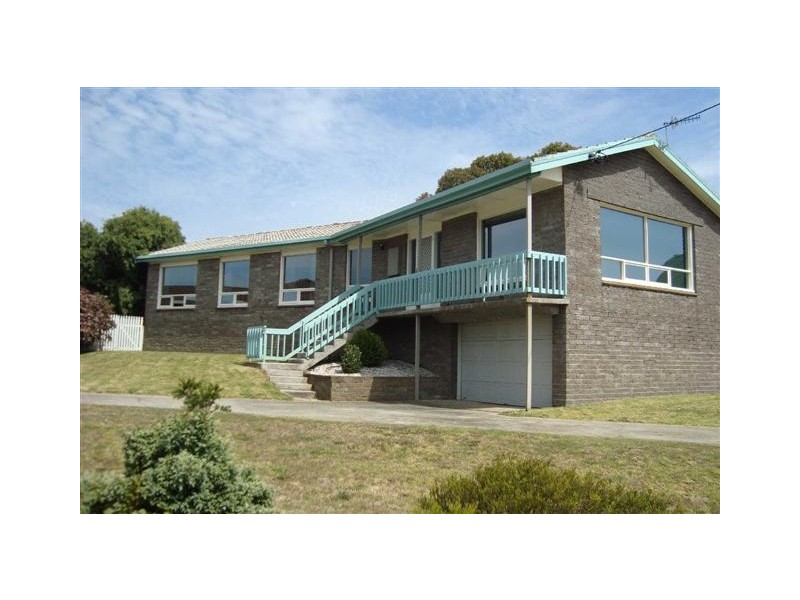 60 Walker, Wynyard TAS 7325
