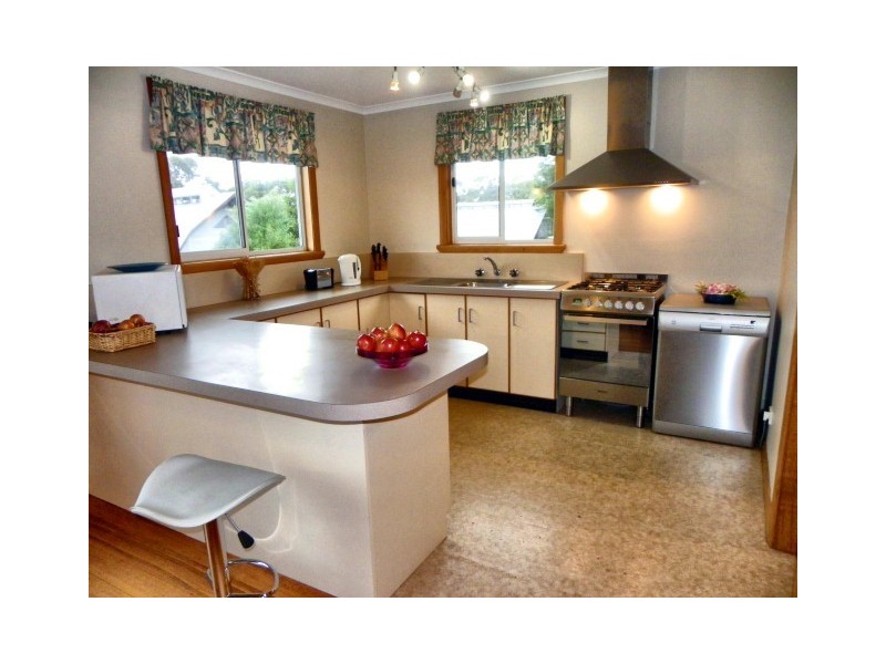 43 Irbys Circus, Sisters Beach TAS 7321