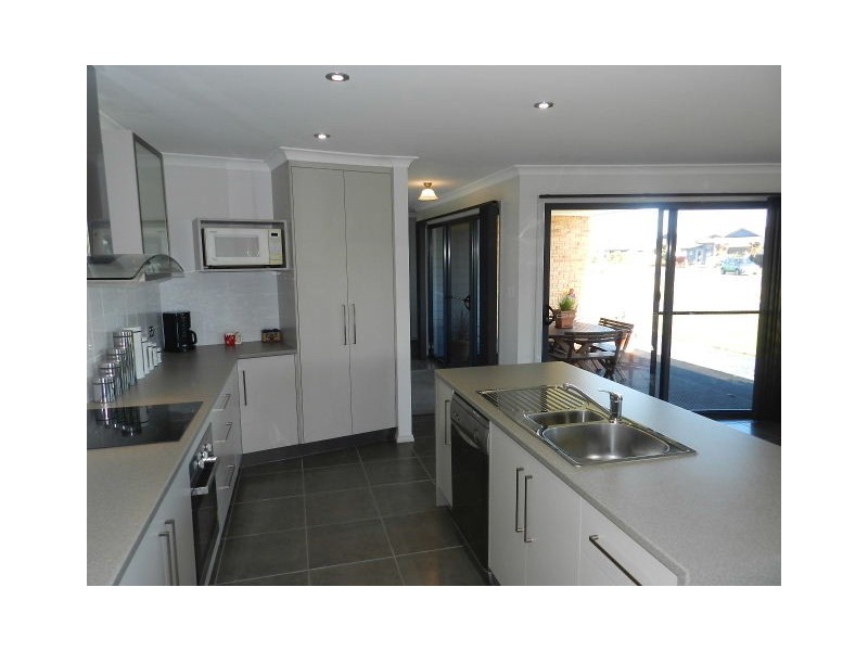 9 Bluewater Crescent, Wynyard TAS 7325