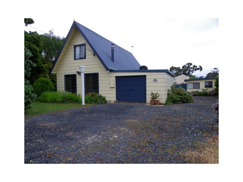 39 Irbys Circus, Sisters Beach TAS 7321