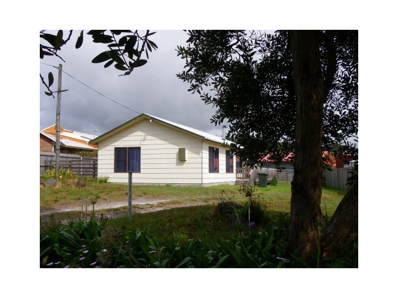 12 Irby Circus, Sisters Beach TAS 7321
