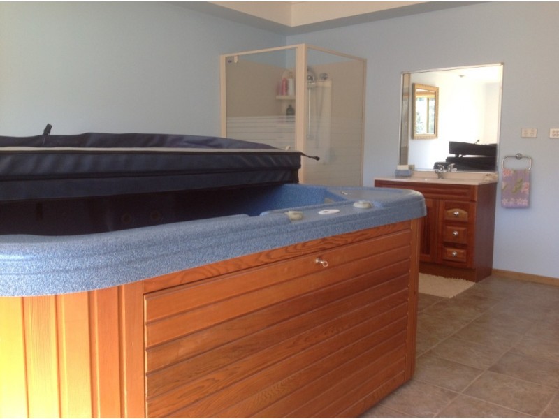 3 Chromys Road, Takone TAS 7325