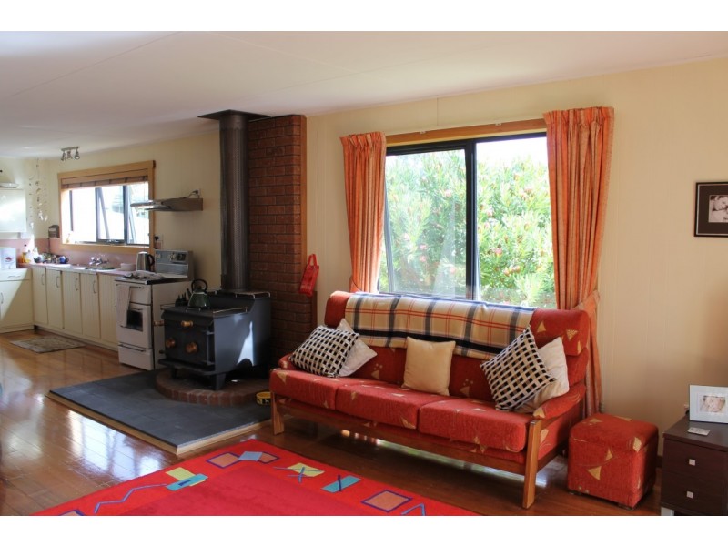 14 Bridge Street, Sisters Beach TAS 7321