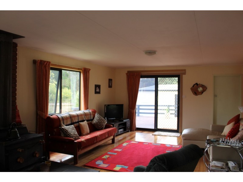 14 Bridge Street, Sisters Beach TAS 7321