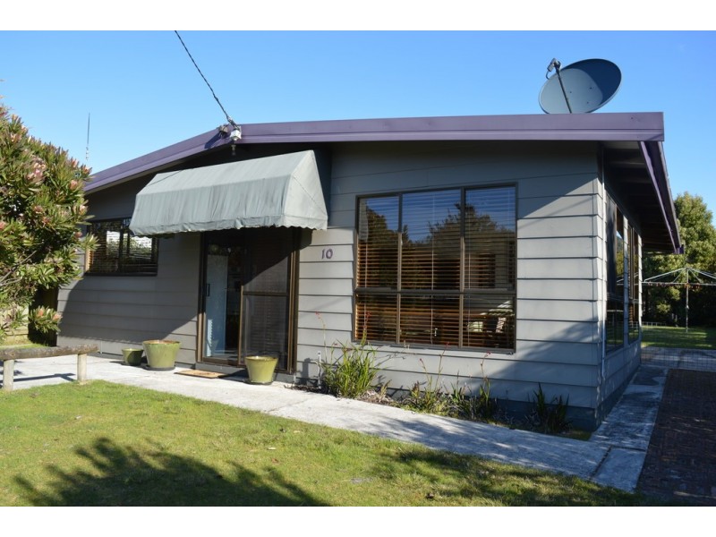 10 Cumming Street, Sisters Beach TAS 7321