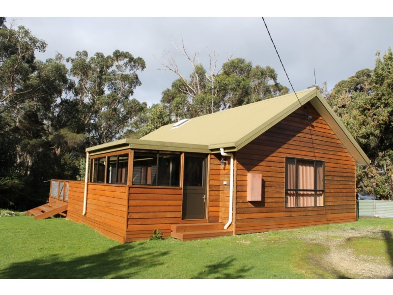 17 Kenelm Avenue, Sisters Beach TAS 7321