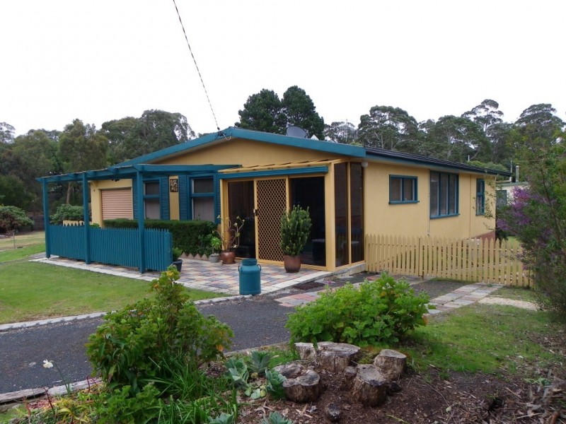 4 Honeysuckle Avenue, Sisters Beach TAS 7321
