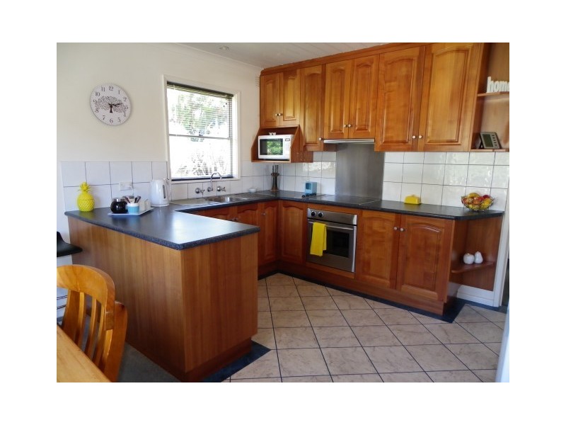 4 Kenelm Avenue, Sisters Beach TAS 7321