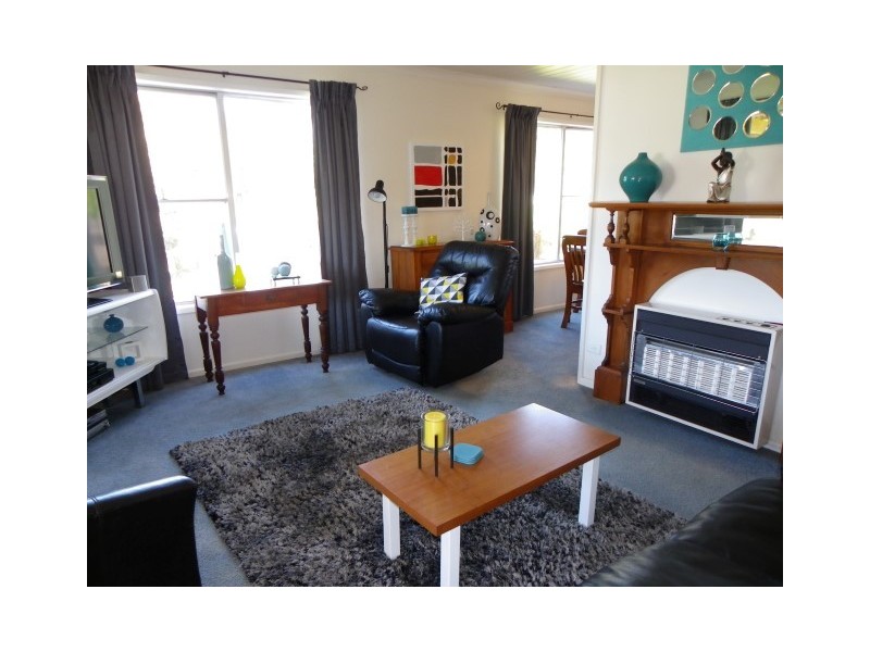 4 Kenelm Avenue, Sisters Beach TAS 7321
