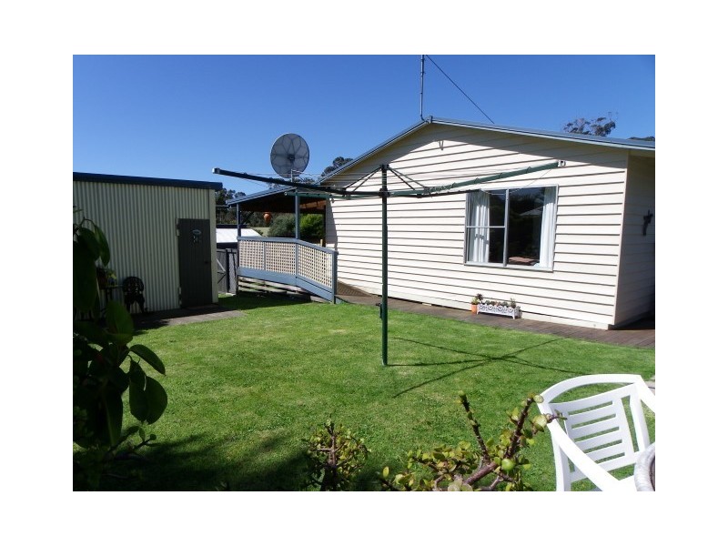 4 Kenelm Avenue, Sisters Beach TAS 7321