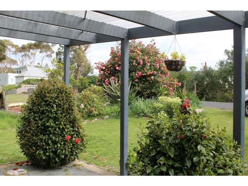 14 East Boulevard, Sisters Beach TAS 7321