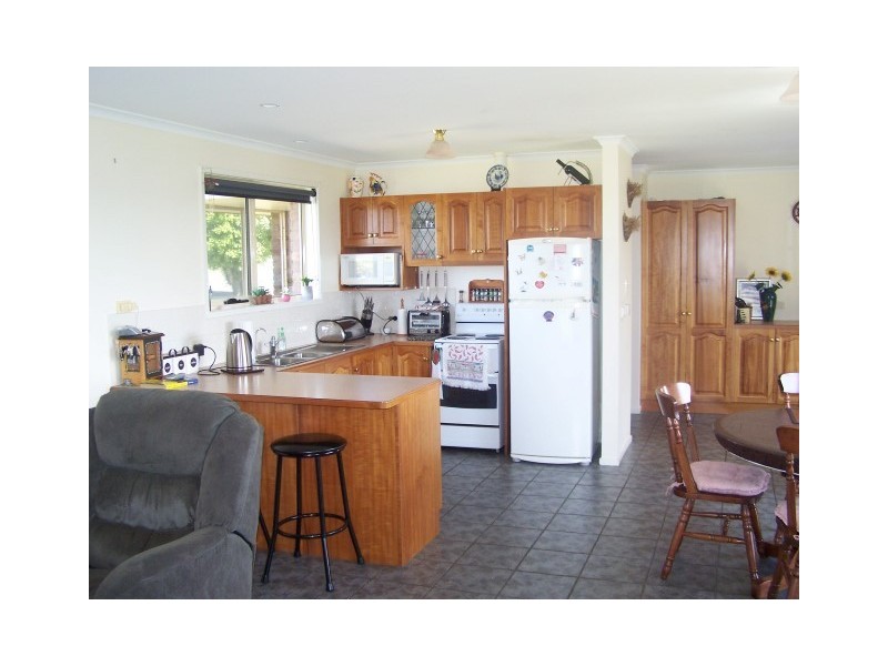 11 Dallas Road, Somerset TAS 7322