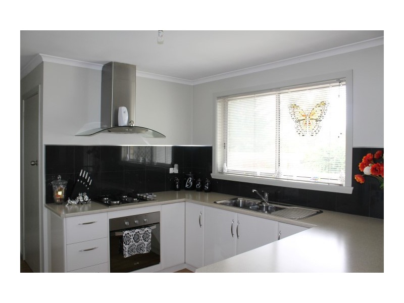 2 Kenelm Avenue, Sisters Beach TAS 7321