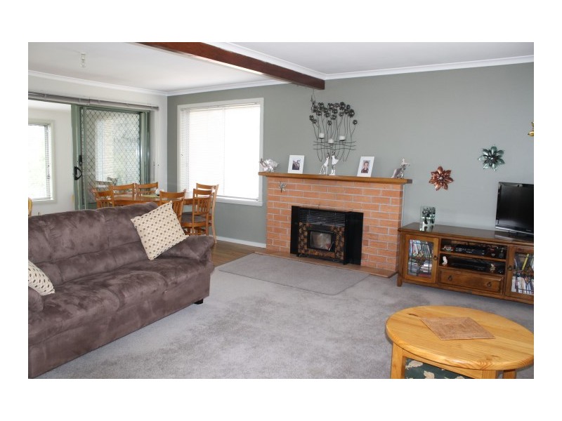 2 Kenelm Avenue, Sisters Beach TAS 7321