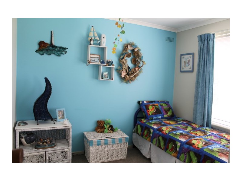 2 Kenelm Avenue, Sisters Beach TAS 7321