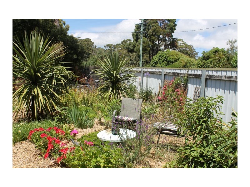 2 Kenelm Avenue, Sisters Beach TAS 7321