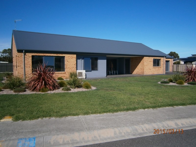 9 Bluewater Crescent, Wynyard TAS 7325