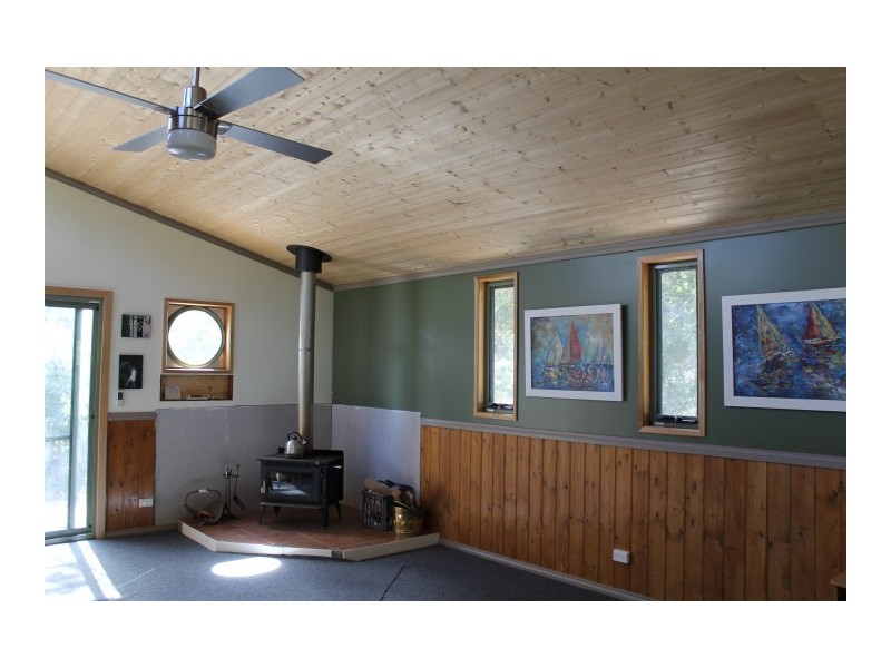 1 Elfrida Avenue, Sisters Beach TAS 7321