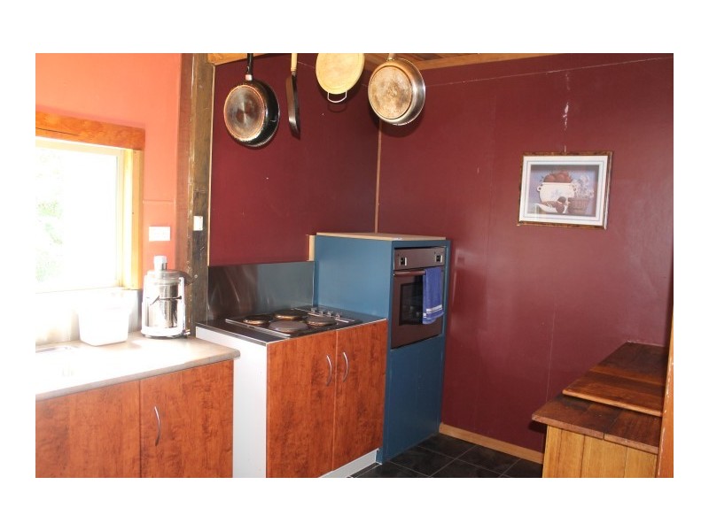 1 Elfrida Avenue, Sisters Beach TAS 7321