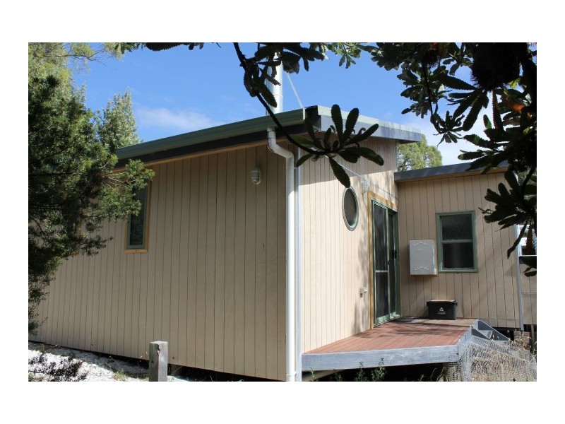 1 Elfrida Avenue, Sisters Beach TAS 7321
