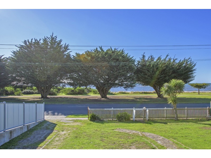 29 Old Bass Highway, Wynyard TAS 7325