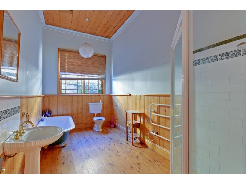 29 Old Bass Highway, Wynyard TAS 7325