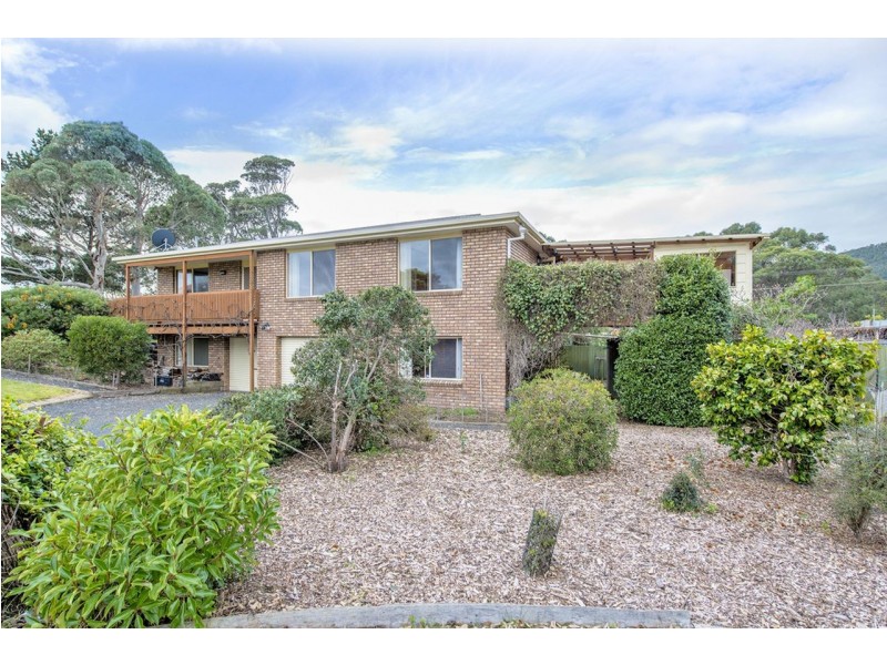 8 East Boulevard, Sisters Beach TAS 7321