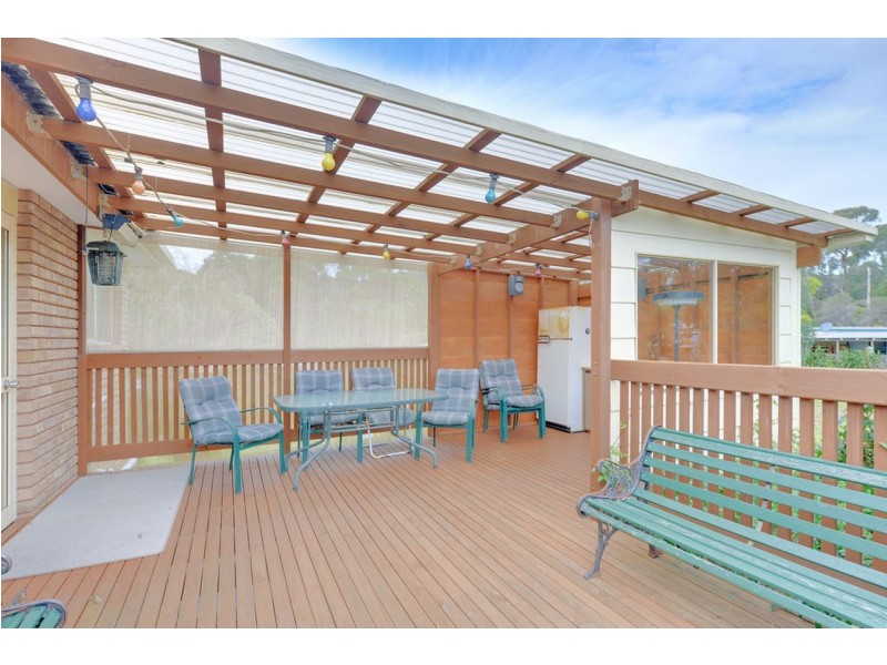 8 East Boulevard, Sisters Beach TAS 7321